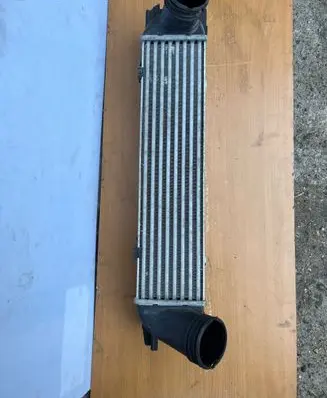 BMW X1 E84 Intercooler radiator 7378953 7624146