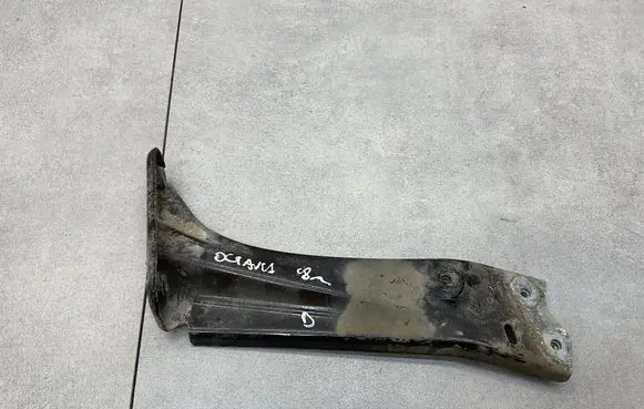 Skoda Octavia Mk3 (5E) Fender mounting bracket 5E0821142A