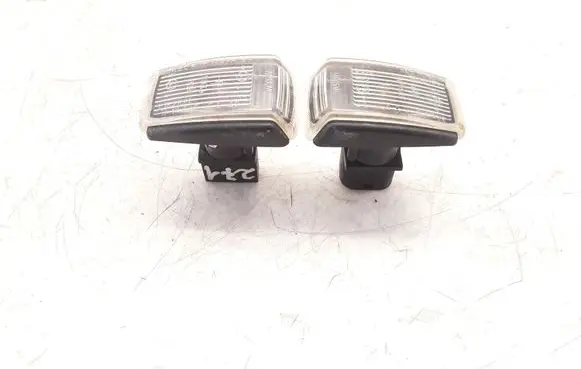 Volvo S40, V40 Front indicator light