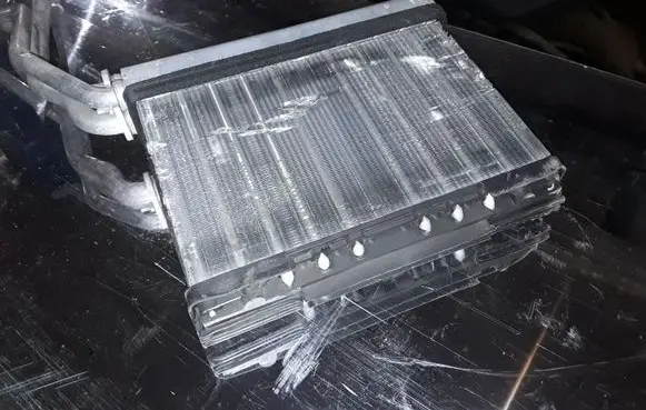 BMW 5 E39 Air conditioning (A/C) radiator (interior) 64118373840
