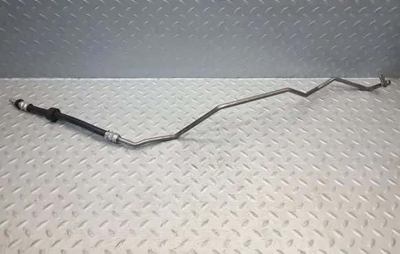 Gearbox oil cooler pipe/hose