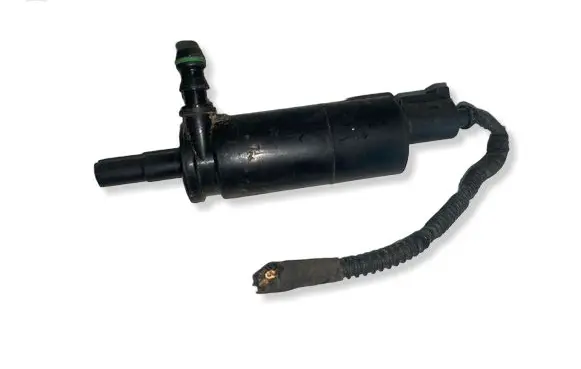 Volkswagen Tiguan Headlight washer pump 3B7955681