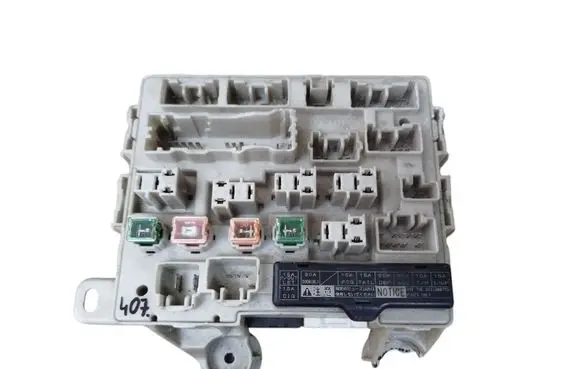 Toyota Previa (XR30, XR40) II Fuse box set 8922128150