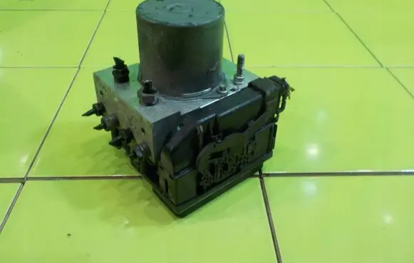Land Rover Discovery ABS Pump 0265234074
