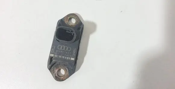 Audi A6 S6 C6 4F Airbag deployment crash/impact sensor 4F0907651 070405