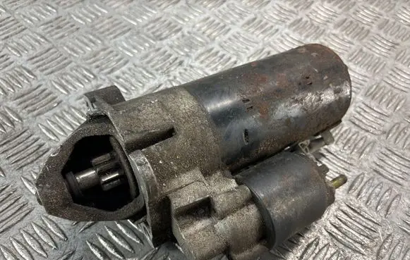 Volkswagen PASSAT B5 Starter motor