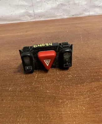 Mercedes-Benz E W210 Hazard light switch 2108208010 D4094