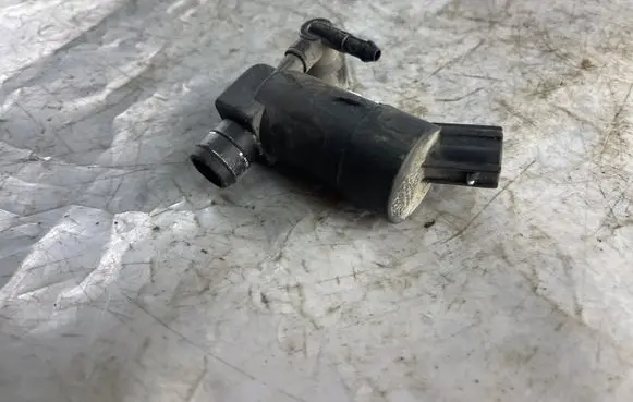 Ford Focus Windscreen/windshield washer pump 1s7117k624fd