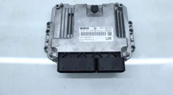 Honda CR-V Engine control unit/module 0281013633