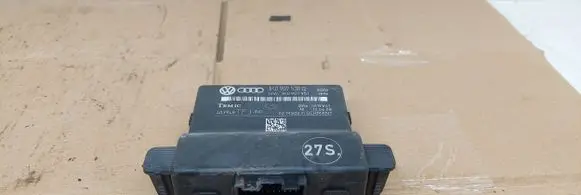 Skoda Octavia Mk2 (1Z) Gateway control module 1K0907530Q 403948 1K0907951