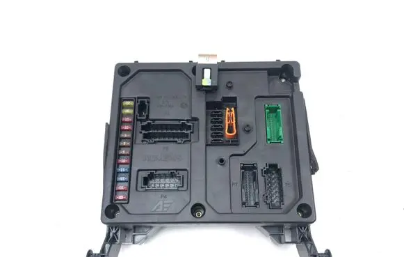 Ford Galaxy Fuse module S110730200E 7M3962258F YM2114B205BB