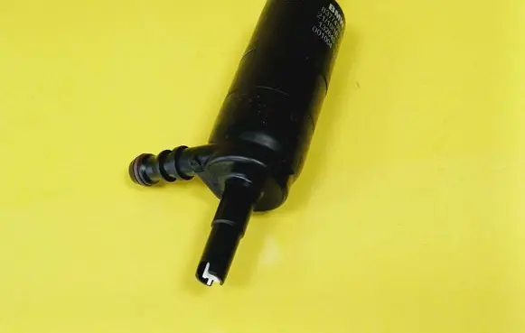 BMW 3 E46 Headlight washer pump 837743004