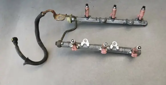 Lexus RX 330 - 350 - 400H Fuel injectors set 2325020030