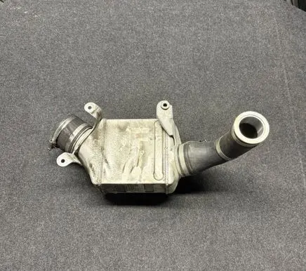 BMW 5 F10 F11 Intercooler radiator 7575406 7575404 7575408