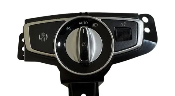 Mercedes-Benz X-class W470 Light switch A4709051700 10147555 9J01