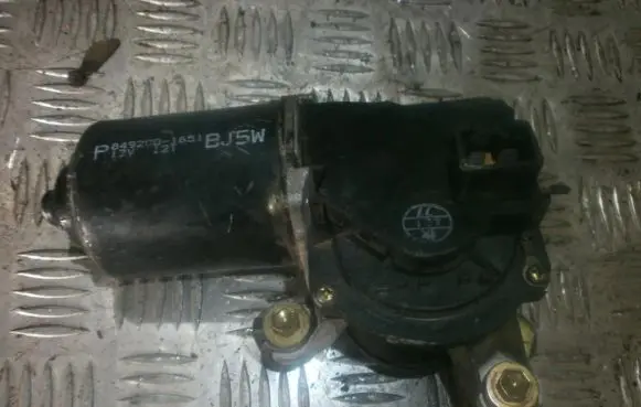 Mazda 323 F Wiper motor 8492001651