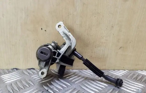 Audi A8 S8 D3 4E Tailgate exterior lock 4E0827573