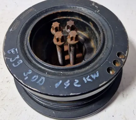 BMW 5 E39 Crankshaft pulley