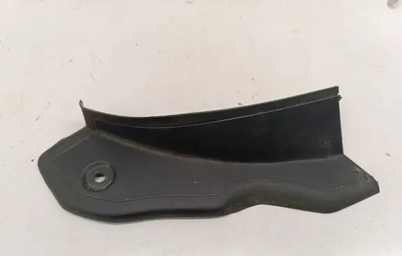 BMW 2 F44 Rear/tail light trim molding 7494417
