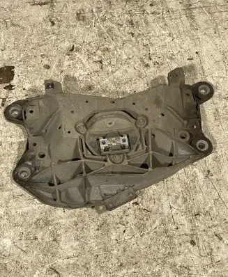 Audi A4 S4 B8 8K Gearbox mounting bracket 8k0399151