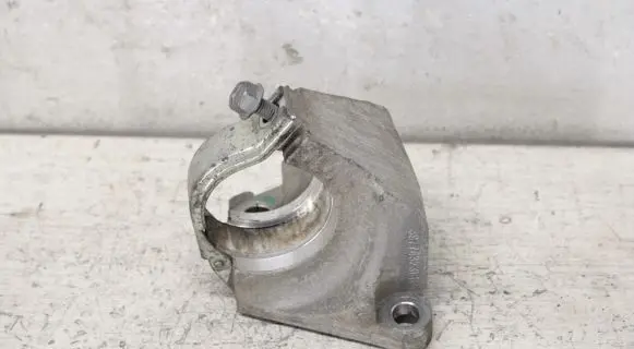 Nissan Qashqai Driveshaft support bearing bracket 397743238R
