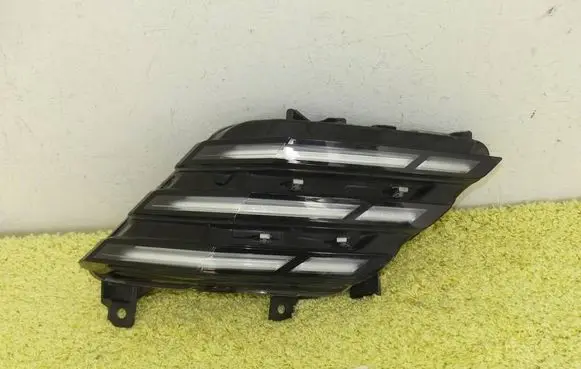 Peugeot 3008 III Front fog light 9840873180