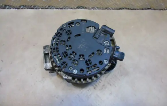 BMW 3 E90 E91 Generator/alternator 755046905