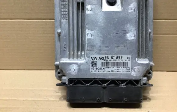 Volkswagen Tiguan Engine control unit/module 04L907309P 0281031483