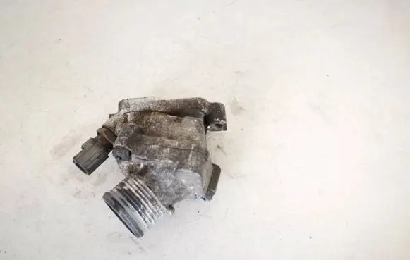Volvo V70 Engine coolant pipe/hose 863695