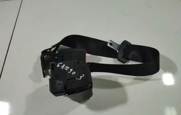 Ford Focus Front seatbelt TRW27