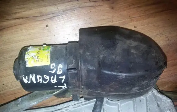Renault Laguna I Wiper motor 53546402