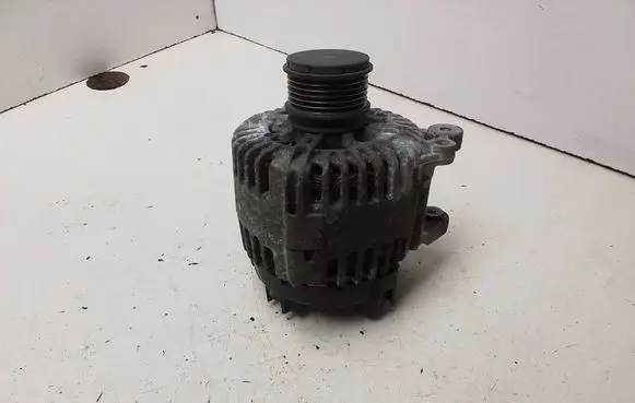 Skoda Octavia Mk2 (1Z) Generator/alternator 06F903023C