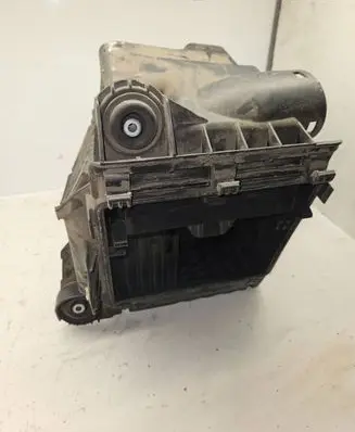 Mercedes-Benz B W245 Air filter box a2660940004