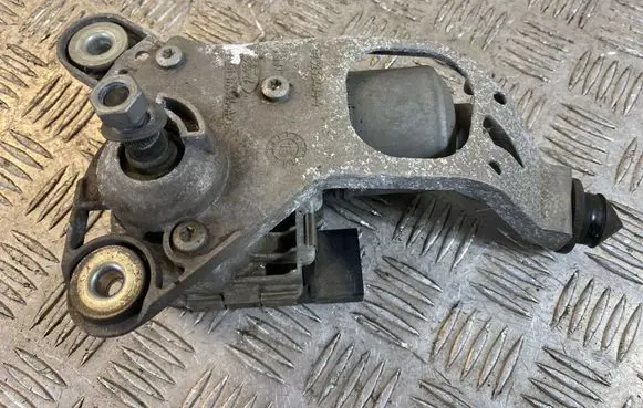 Ford Focus Front wiper linkage and motor BM5117504AL S3121 0390248152