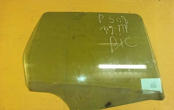 Peugeot 308 Rear door window glass