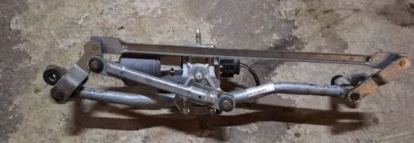 Audi A3 S3 8P Front wiper linkage and motor 0390241911