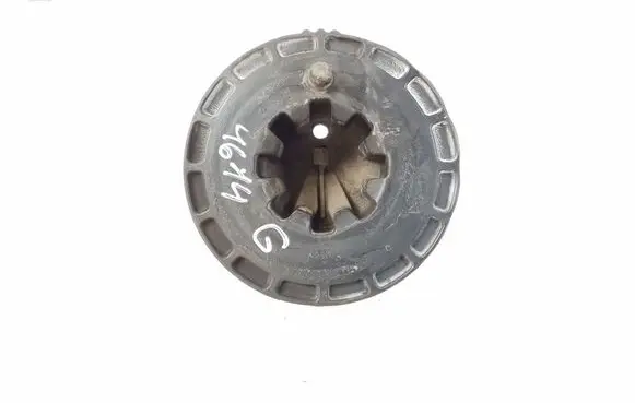 Mercedes-Benz B W246 W242 Front upper strut mount A1563250084