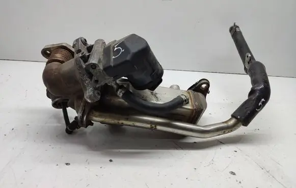 BMW X5 E70 EGR valve cooler 7805446 7810871