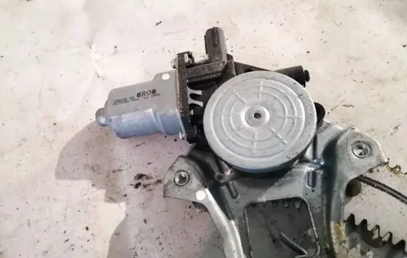 Honda Civic IX Front door window regulator motor 15022603