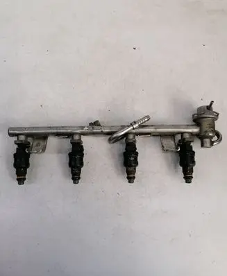 Audi A4 S4 B5 8D Fuel main line pipe BTW058133681 435525216