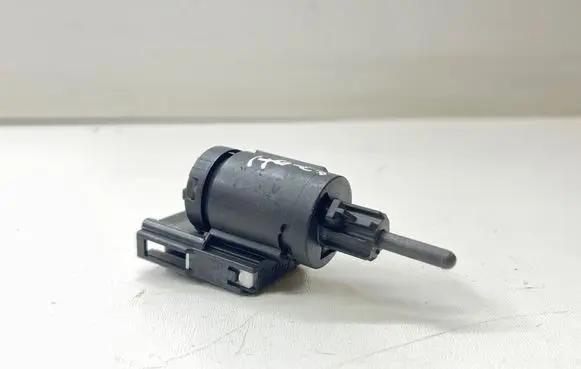 Audi A6 S6 C6 4F Brake pedal sensor switch 19322010