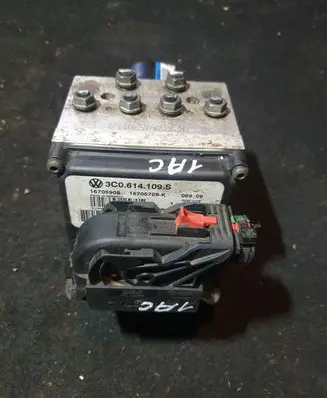 Volkswagen PASSAT B6 ABS Pump 3C0614109S