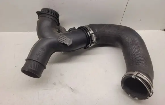 Audi Q7 4L Intercooler hose/pipe 7L6145770G 7L6145795R 9466F15