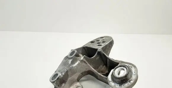 Skoda Superb B5 (3U) Engine mounting bracket 8E0199351