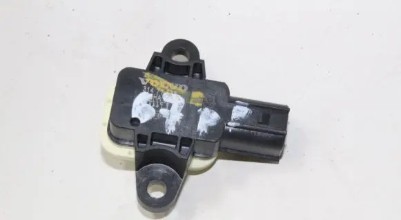 Volvo S60 Airbag deployment crash/impact sensor 31471578