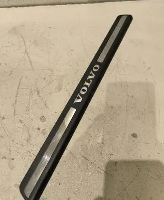 Volvo V70 Front sill trim cover 8659960