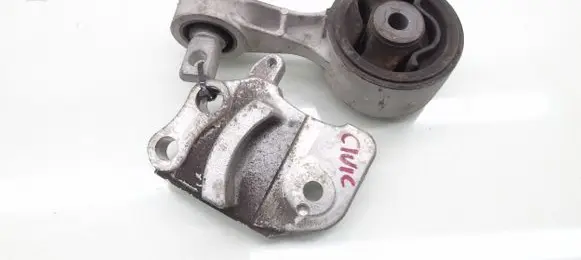 Engine mount vacuum valve