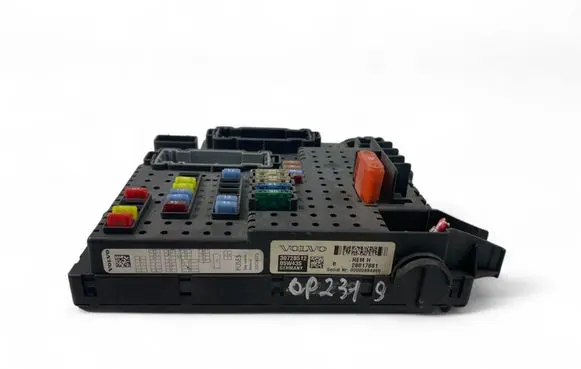 Volvo S60 Fuse module 30728512