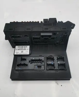 Mercedes-Benz E W211 SAM control unit 2115453901