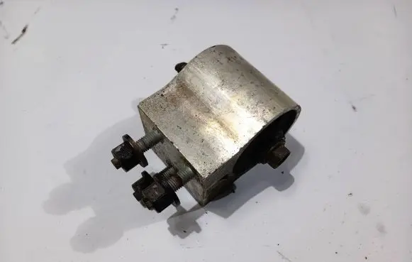 Ford F350 Engine mount vacuum valve HC34-6038-DC-RH